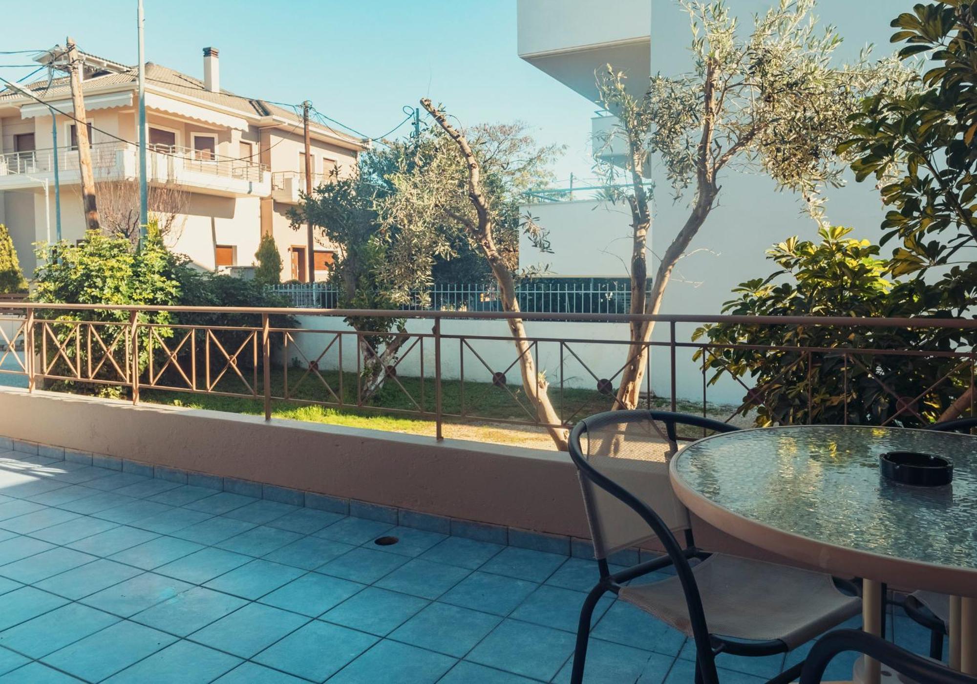 Crystal Cherry Apartment Превеза Екстер'єр фото